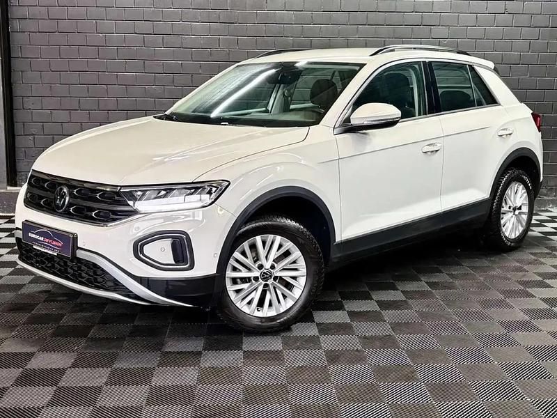 Gris Occasion 2024 VW T-Roc Life SUV | 25 990 € (Bon prix) - Image 1/4