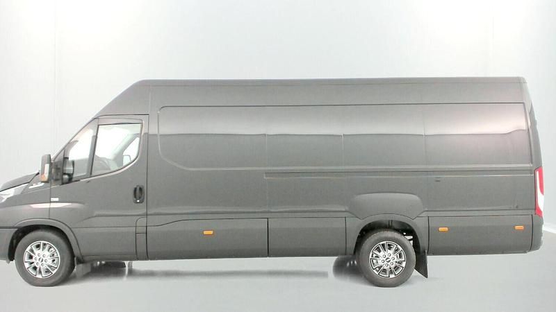 Image 4/4