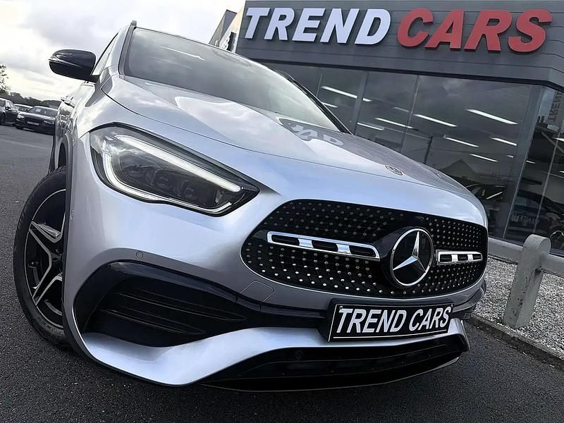 Gris Utilisé 2021 Mercedes GLA200 AMG SUV | 35 999 € (Prix juste) - Image 1/4