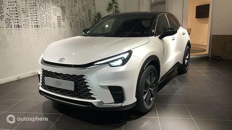 Biton Nouvelle 2024 Lexus LBX SUV | 33 990 € (Super prix) - Image 1/4