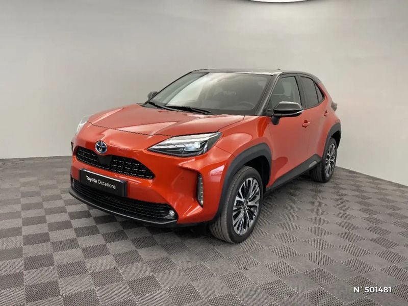 Beige Utilisé 2023 Toyota Yaris Cross SUV | 23 990 € (Prix juste) - Image 1/4