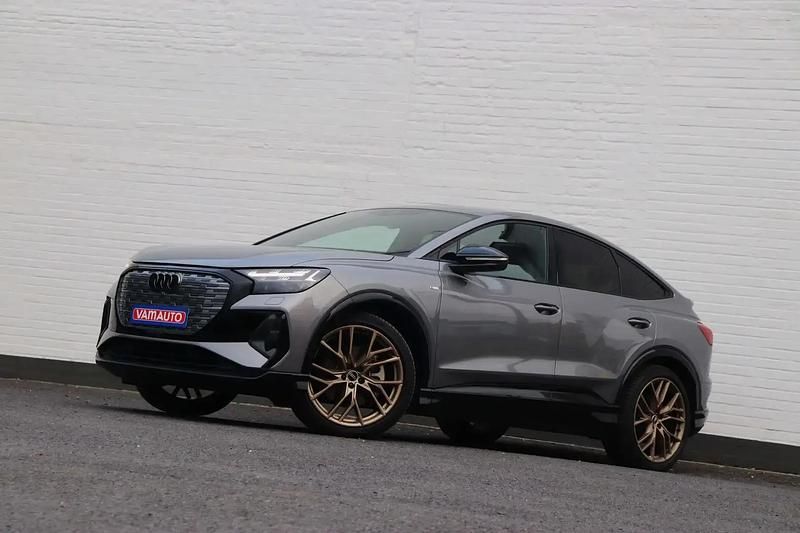 Gris Occasion 2022 Audi Q4 Sportback e-tron Edition .1 SUV | 33 950 € (Prix juste) - Image 1/4