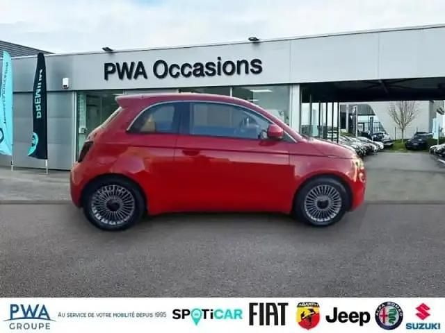 Occasion Fiat 500e Red 2022 Red by (red) pastel Berline