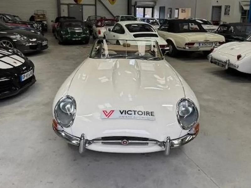 Beige Occasion 1963 Jaguar E-Type Cabriolet | 119 500 € - Image 1/4