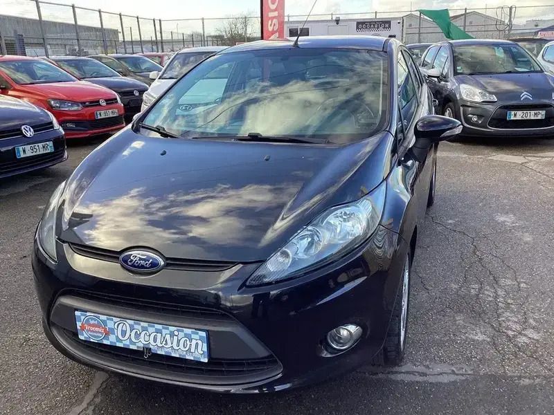 Noir Utilisé 2012 Ford Fiesta Titanium Citadine | 5 950 € - Image 1/4