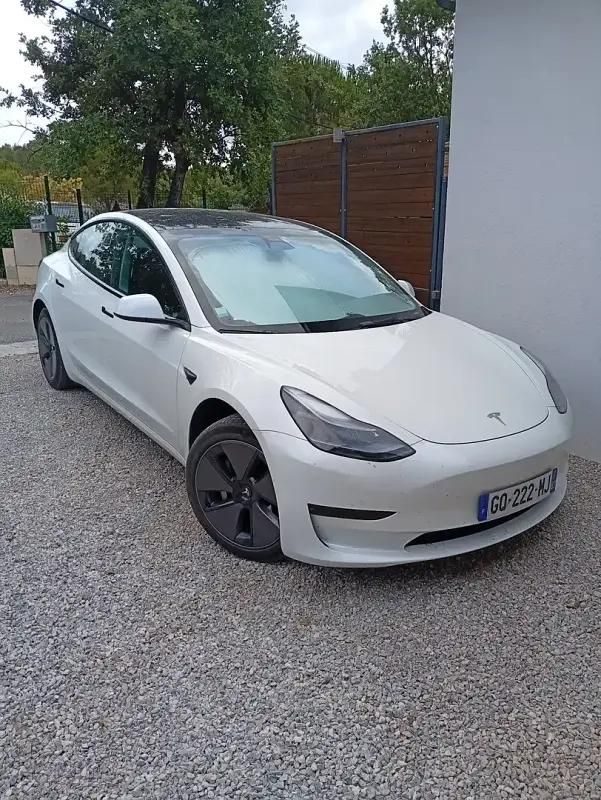 Utilisé 2023 Tesla Model 3 Standard Range Plus Berline | 29 000 € (Bon prix) - Image 1/4