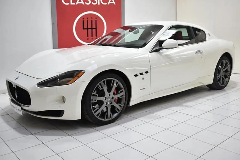Blanc Utilisé 2009 Maserati Granturismo Coupé | 49 900 € (Prix assez cher) - Image 1/4