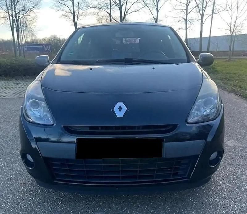 Occasion 2012 Renault Clio III Berline | 1 500 € (Prix juste) - Image 1/4