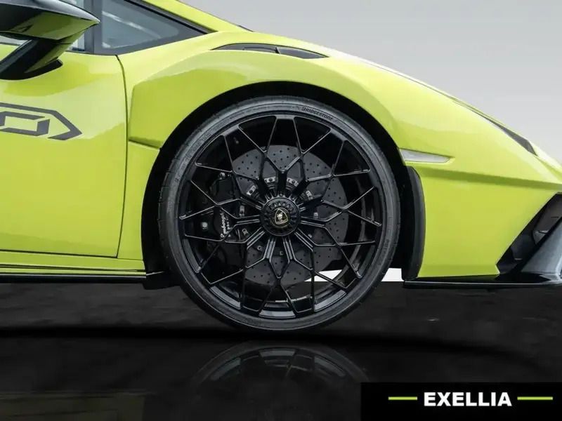 Vert Utilisé 2022 Lamborghini Huracán Coupé | 419 000 € - Image 1/4