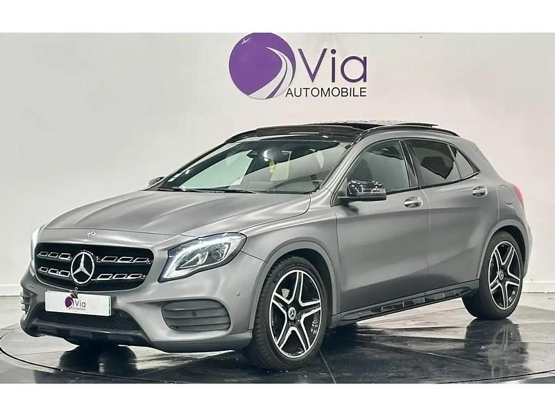 Gris Utilisé 2017 Mercedes GLA200 AMG SUV | 19 990 € (Prix assez cher) - Image 1/4