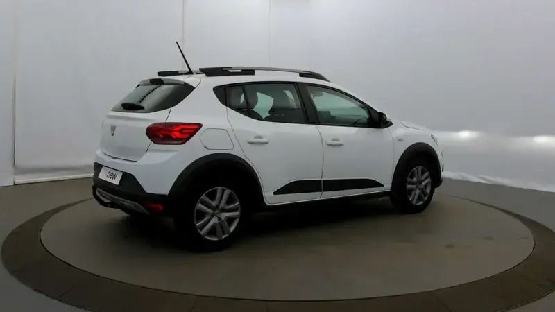 Image 2/4
