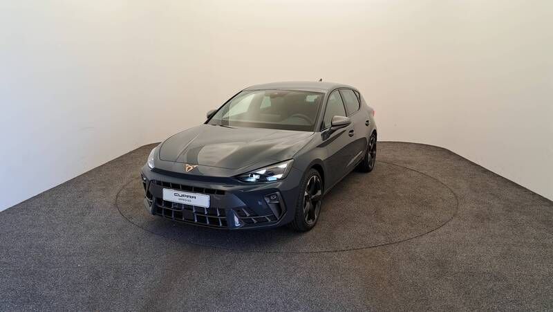 Bleu Nouvelle 2025 Cupra Leon Berline | 37 900 € (Prix assez cher) - Image 1/3