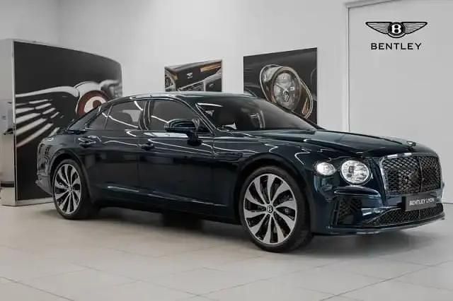 Black sapphire Nouvelle 2025 Bentley Continental Flying Spur Berline | 299 000 € - Image 1/4
