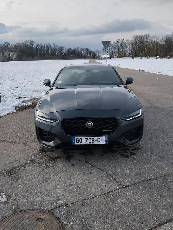 Gris Occasion 2019 Jaguar XE R-Dynamic Berline | 29 500 € - Image 1/4