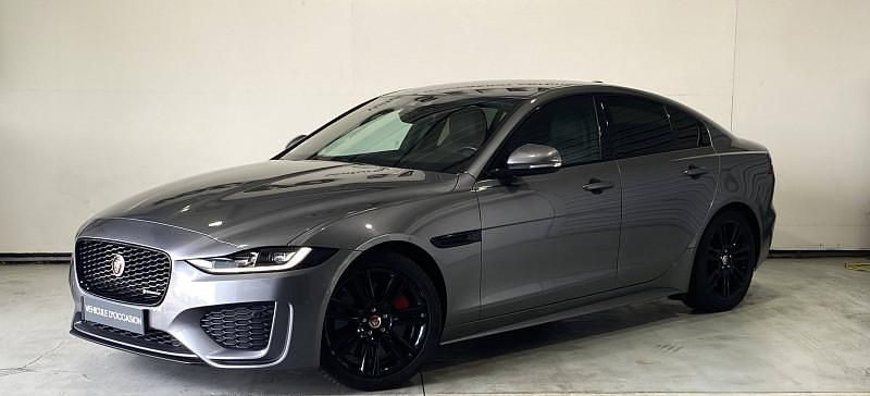 Utilisé 2020 Jaguar XE R-Dynamic Berline | 27 900 € - Image 1/4