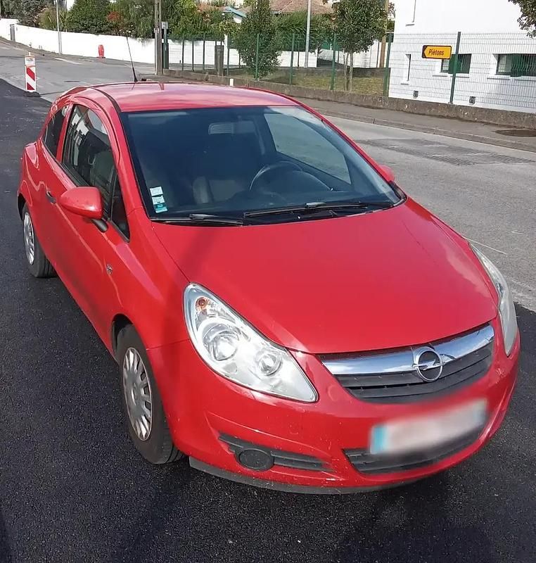 Utilisé 2010 Opel Corsa Berline | 2 900 € (Prix juste) - Image 1/4