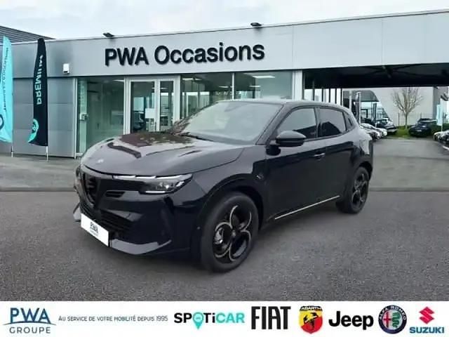 Noir Nouvelle 2025 Alfa Romeo Junior SUV | 34 900 € (Prix juste) - Image 1/4