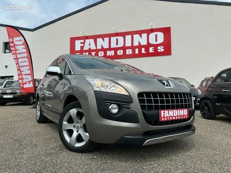 Beige Utilisé 2011 Peugeot 3008 Premium Monospace | 9 990 € (Prix juste) - Image 1/4