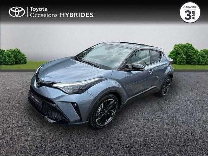 Gris célestine métallisé biton Occasion 2025 Toyota C-HR Sport SUV | 30 990 € (Prix juste) - Image 1/1