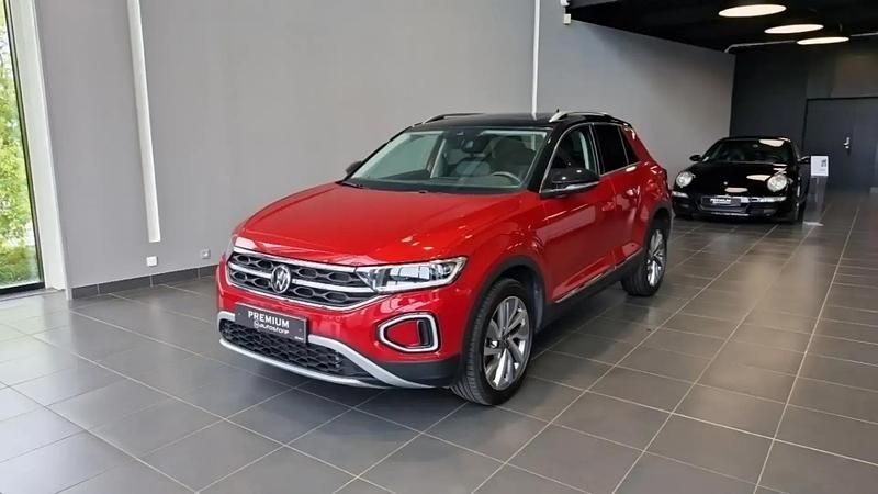 Rouge Utilisé 2023 VW T-Roc Style SUV | 29 990 € (Prix juste) - Image 1/4