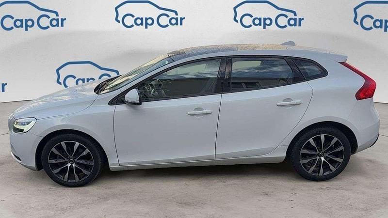 Occasion Volvo V40 122 ch (89 kW) 2019 Blanc Break