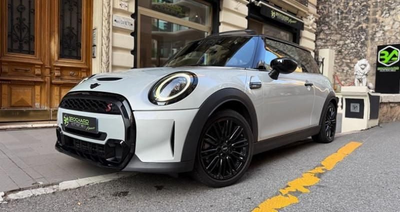 Utilisé 2022 Mini Cooper S Sport Citadine | 31 900 € (Prix cher) - Image 1/4