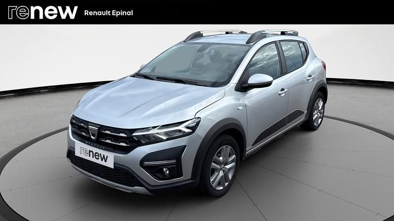 Gris Utilisé 2022 Dacia Sandero Comfort Citadine | 14 290 € (Prix juste) - Image 1/4