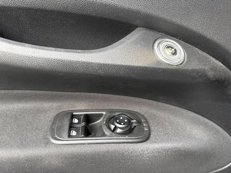 Image 4/4