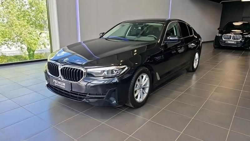 Noir Utilisé 2021 BMW 520 Berline | 32 990 € (Super prix) - Image 1/4