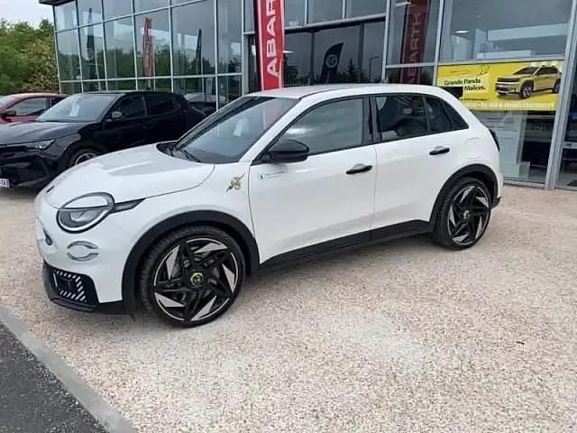 Blanc antidote Utilisé 2025 Abarth 600e SUV | 34 990 € - Image 1/4