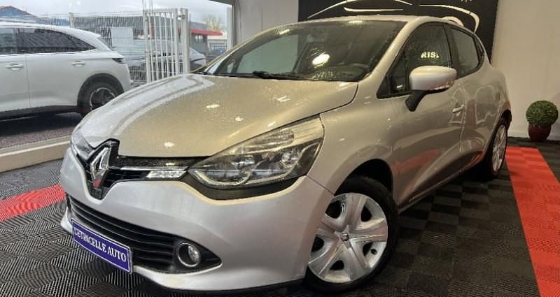 Utilisé 2015 Renault Clio IV Zen Citadine | 7 990 € (Prix assez cher) - Image 1/4