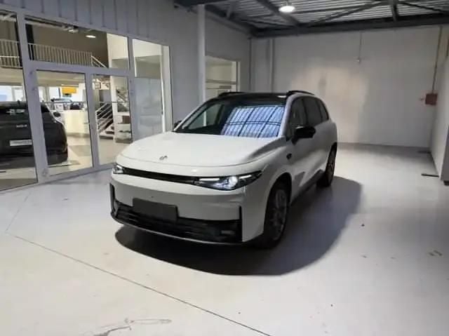 Gris toundra Occasion 2025 Leapmotor C10 SUV | 35 999 € (Prix juste) - Image 1/4