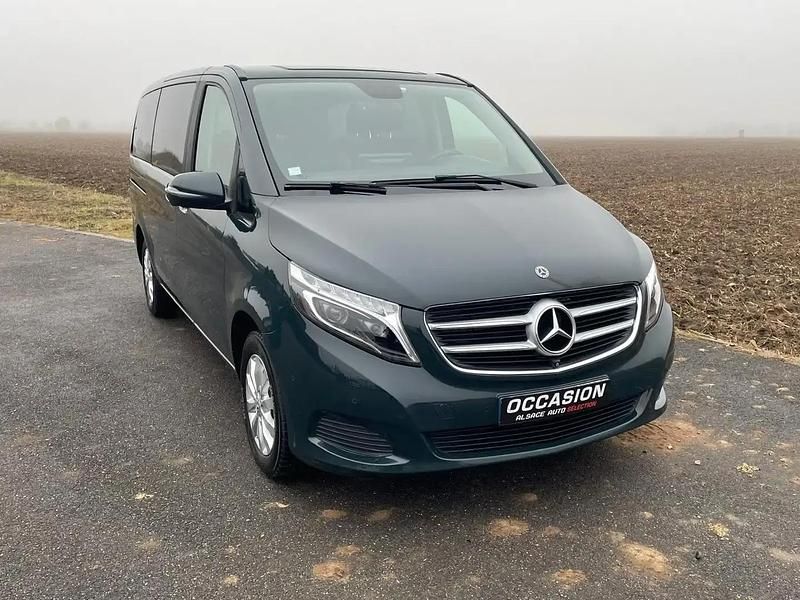Vert Occasion 2018 Mercedes V220 Executive Monospace | 39 900 € (Bon prix) - Image 1/4
