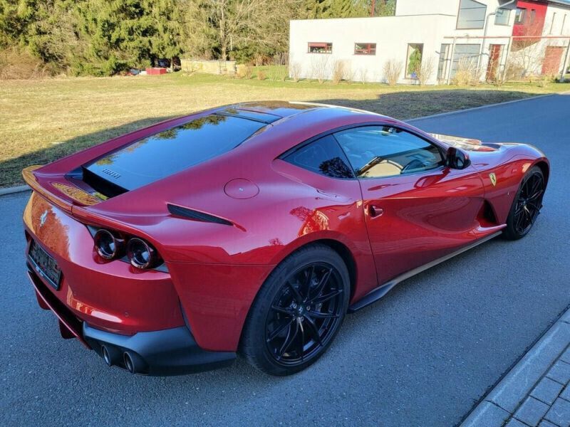Occasion Ferrari 812 800 ch (588 kW) 2018 Rouge Cabriolet
