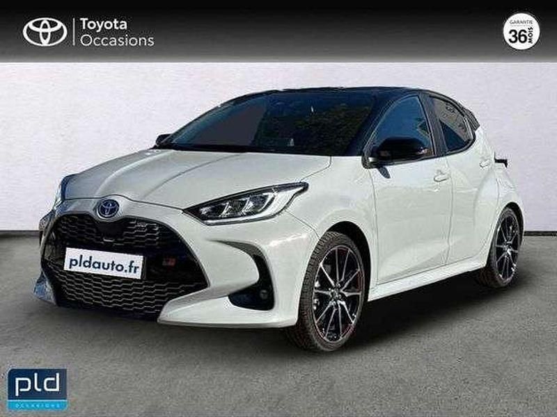 Utilisé 2024 Toyota Yaris Hybrid Sport Berline | 23 990 € (Prix assez cher) - Image 1/1