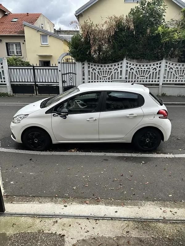 Occasion 2016 Peugeot 208 Citadine | 6 000 € (Super prix) - Image 1/4