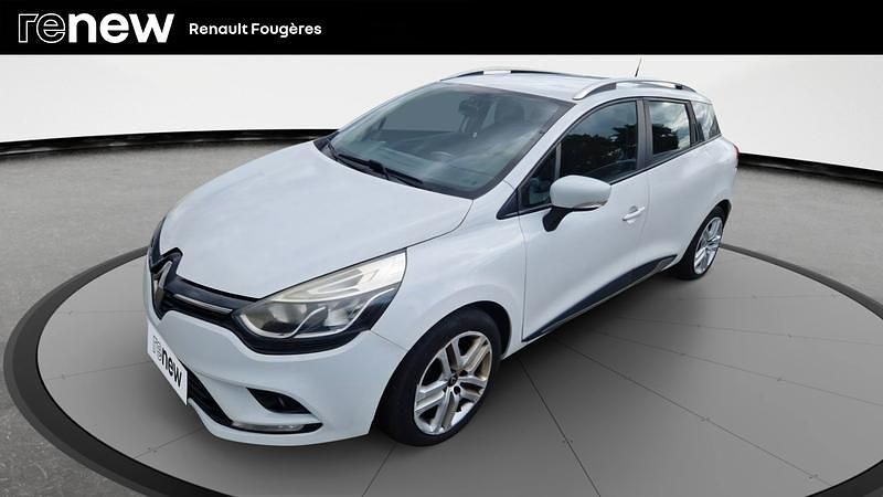 Blanc Utilisé 2017 Renault Clio GrandTour Business Break | 10 690 € - Image 1/4