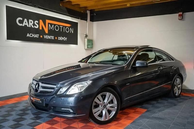 Gris Occasion 2010 Mercedes E350 Executive Coupé | 12 990 € (Prix juste) - Image 1/4