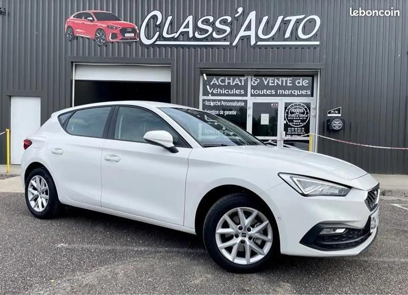 Blanc Utilisé 2022 Seat Leon Business Berline | 17 990 € (Prix juste) - Image 1/4