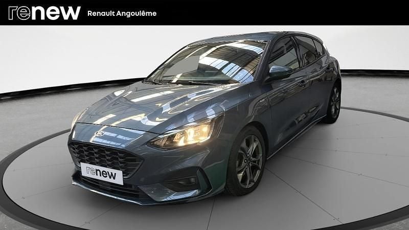 Bleu Occasion 2018 Ford Focus ST-Line Berline | 13 490 € (Prix assez cher) - Image 1/4