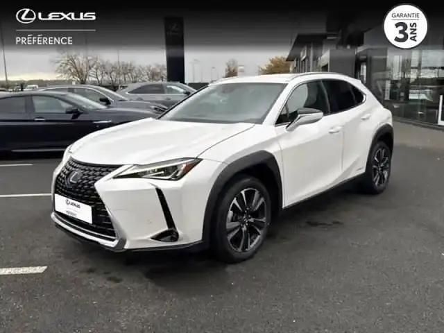 Blanc arctique métallisé Utilisé 2021 Lexus UX 250h SUV | 25 900 € (Prix juste) - Image 1/4
