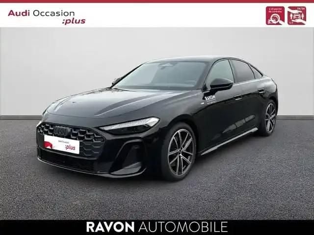 Noir Utilisé 2025 Audi A5 S-Line Coupé | 62 036 € - Image 1/4