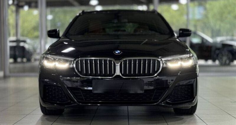 Noir Utilisé 2022 BMW 520 M Sport Berline | 41 900 € (Prix juste) - Image 1/4