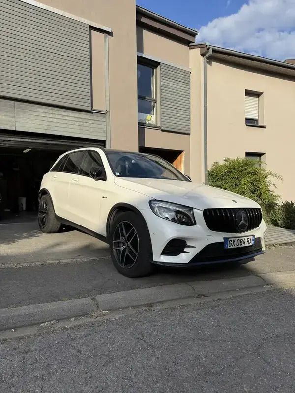 Utilisé 2017 Mercedes GLC43 AMG AMG SUV | 35 000 € - Image 1/4