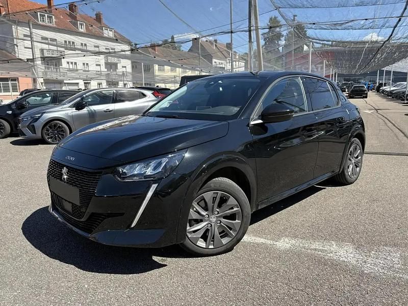 Noir Utilisé 2023 Peugeot e-208 Allure Citadine | 15 900 € (Bon prix) - Image 1/4