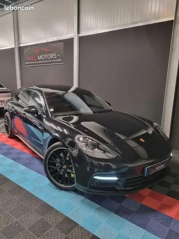 Noir Utilisé 2019 Porsche Panamera Sport Turismo Berline | 74 990 € (Prix juste) - Image 1/2