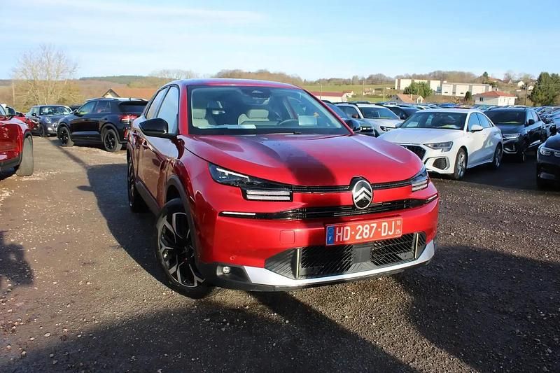 Rouge Occasion 2025 Citroën C4 Berline | 21 500 € (Bon prix) - Image 1/4