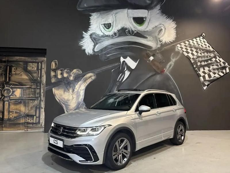 Gris Occasion 2021 VW Tiguan Exclusive SUV | 35 990 € (Prix assez cher) - Image 1/4