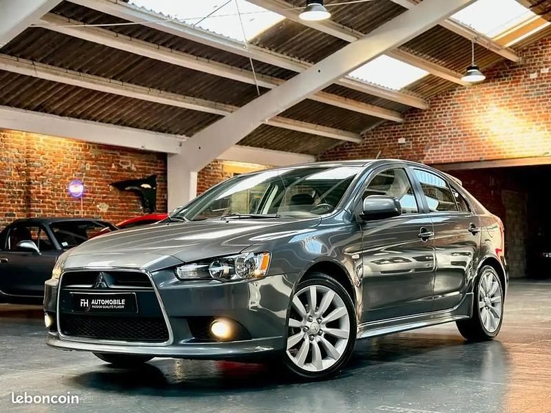 Gris Utilisé 2010 Mitsubishi Lancer Sportback Intense Berline | 12 980 € - Image 1/4