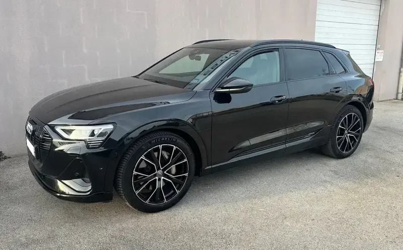 Noir Utilisé 2019 Audi e-tron S-Line SUV | 27 990 € (Prix juste) - Image 1/4
